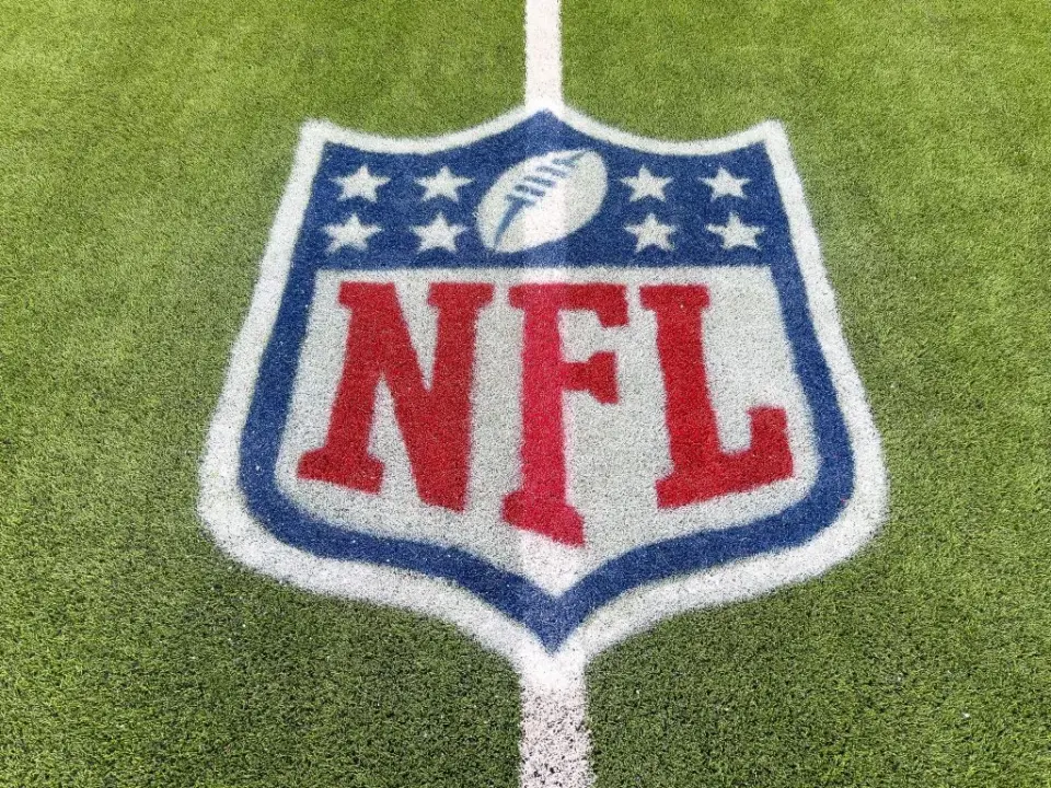 Two Streamers to Split NFL's New Five-Game Package