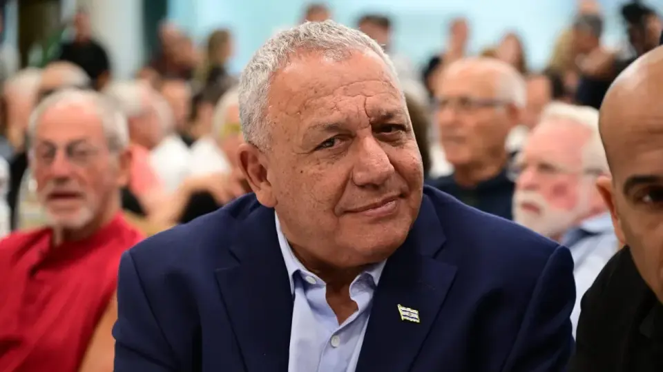 Polls Show Eisenkot’s Bloc Nearing Majority Without Arab Support Ahead of October Vote