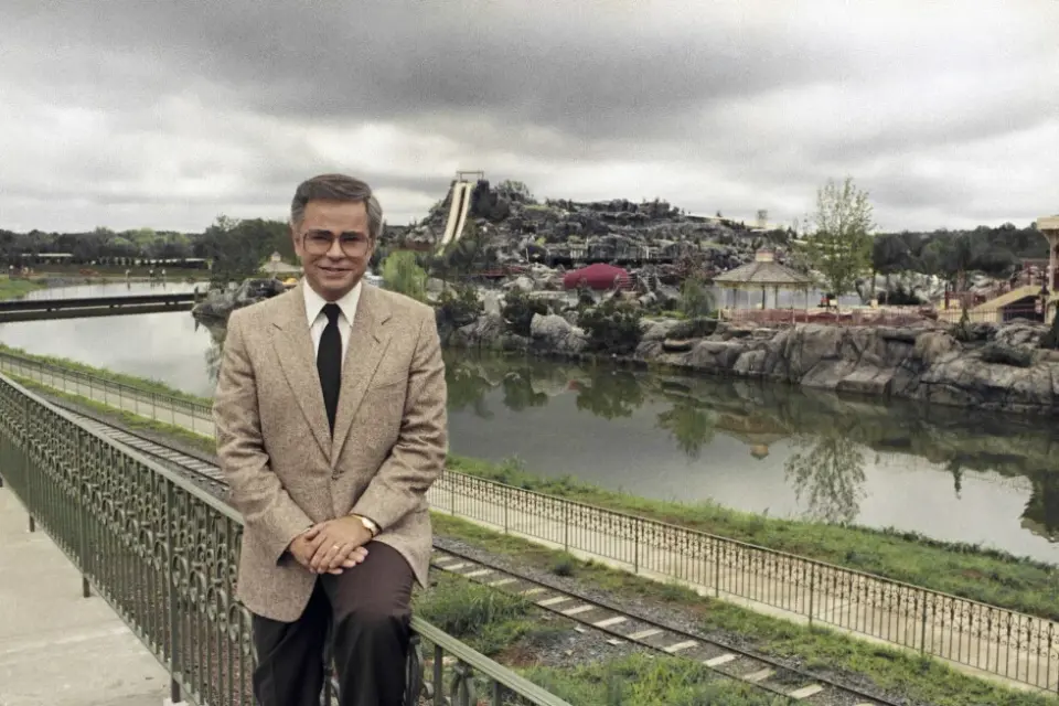 Jim Bakker, the televangelist who built and lost the PTL empire, dies at 86