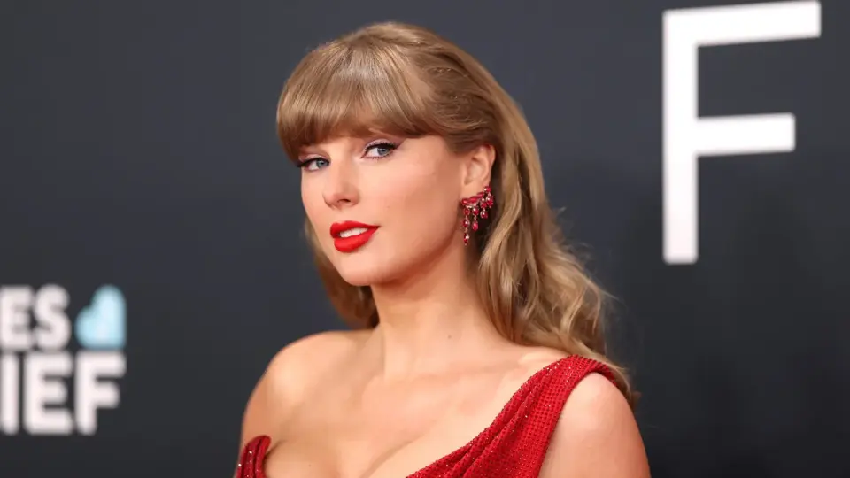 Taylor Swift Pays Tribute to Jessie in Toy Story 5 Track
