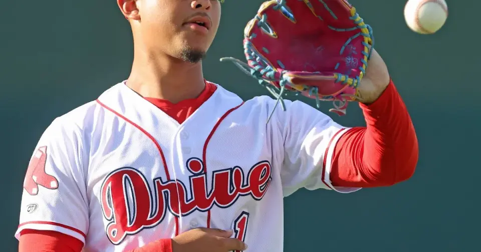 Hull belts first pro homer as Drive roll past Renegades