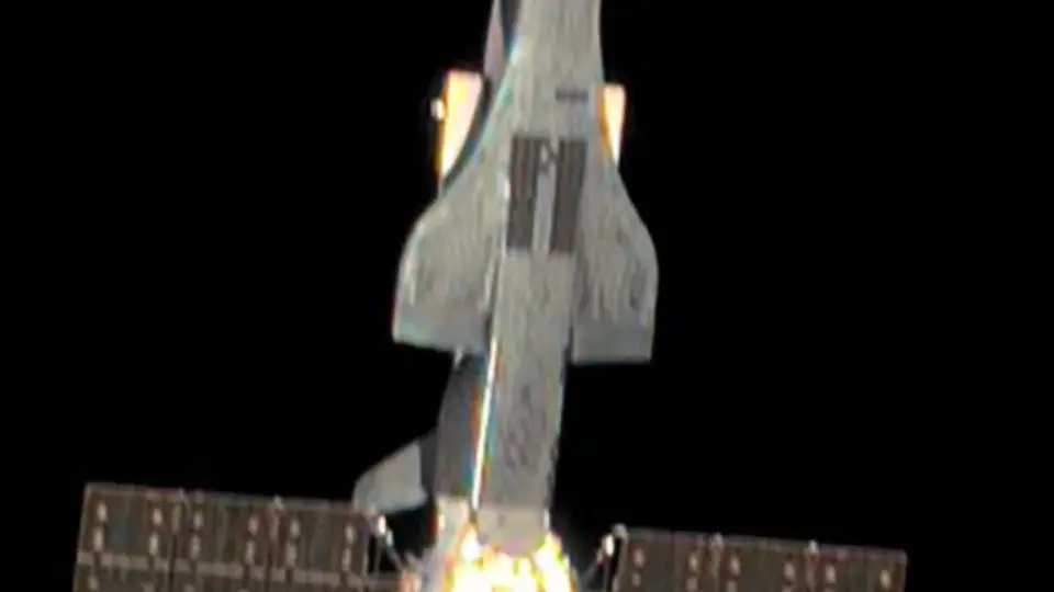 DIA Report Reveals First Clear Image of China’s Shenlong Spaceplane and Warns of Orbital Laser Threats