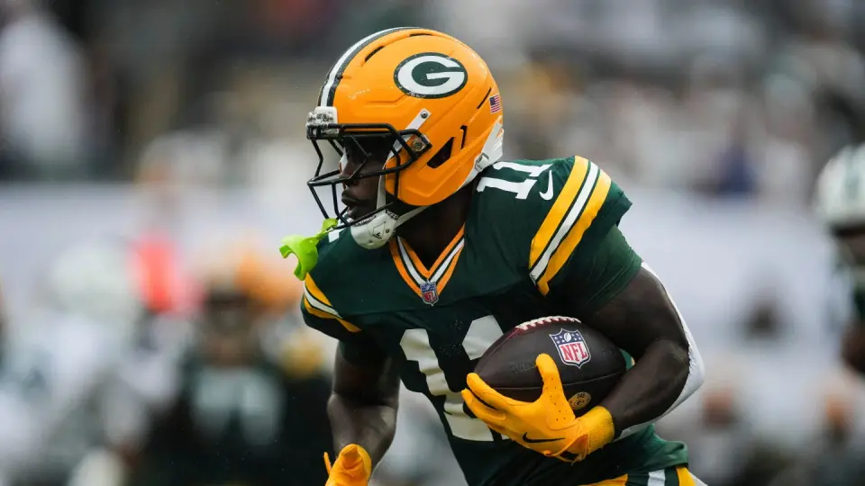 Packers WR Reed Sidelined After Neck Injury, Remains in New Jersey