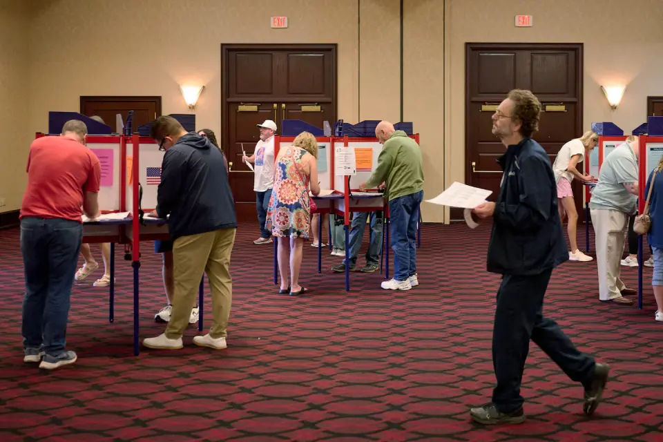 Feds raid Ohio voter-registration group, seize devices in Cleveland