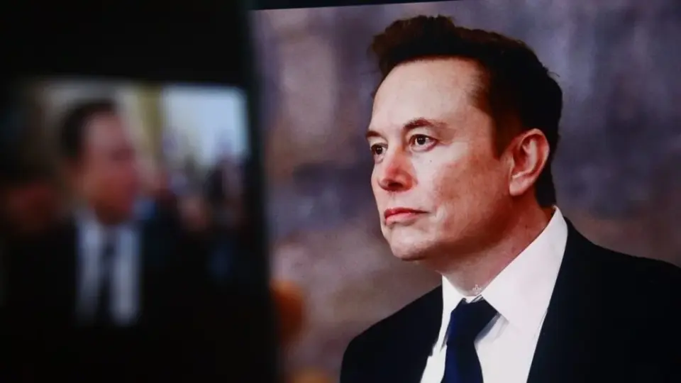 Fortune in Flux: Musk's Net Worth Slumps as Tesla–SpaceX Merger Talks Roil Markets