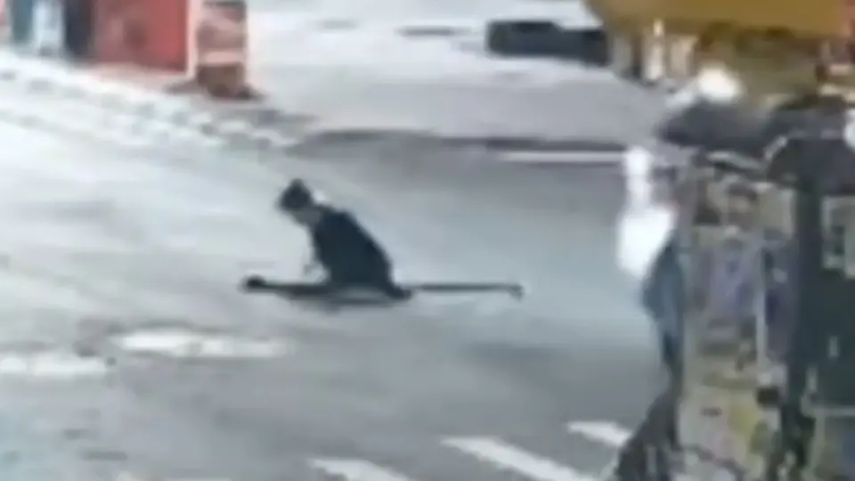Manhole Intrusions Spread to Long Island as NYC Sewer Mystery Deepens