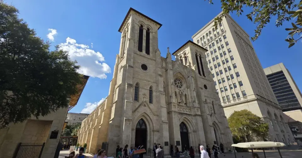 San Antonio Reacts to Trump-Pope Tension Amid Iran Crisis