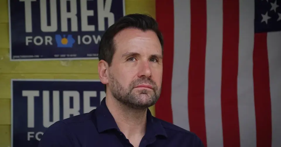 Iowa Senate Nominees Turek, Hinson Set for November Face-Off