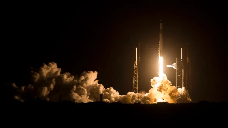 NASA extends SpaceX crew contract with a roughly $950M extension for three more ISS Dragon flights