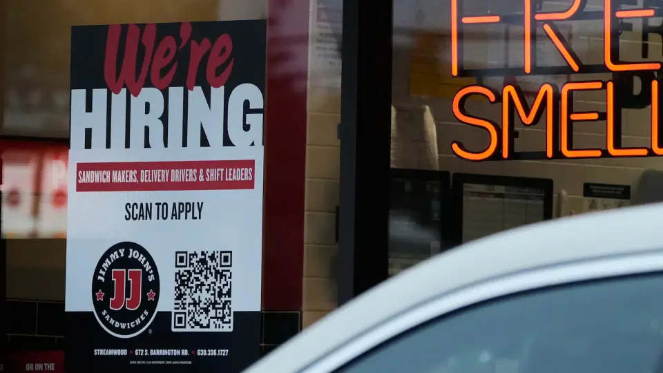 US Jobless Claims Hold Below 200,000 Amid Slow Hiring and Inflation Fears