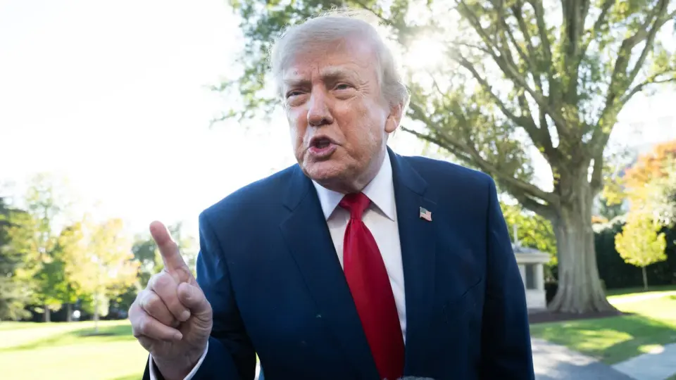 Trump Denies Role in Starlink Throttling as Ukraine Reports Drone Losses