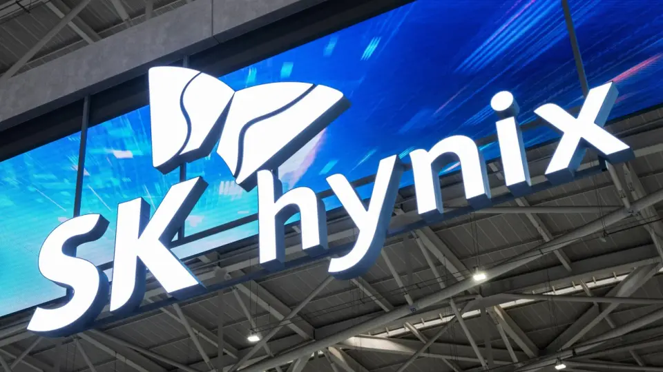 Asian Chip Stocks Plunge as AI Funding Fears and Chinese Rivalry Spark Sell-Off