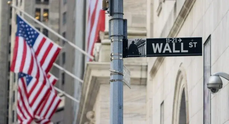 Inflation Bets Push Yields Higher, Pressuring SPY and QQQ