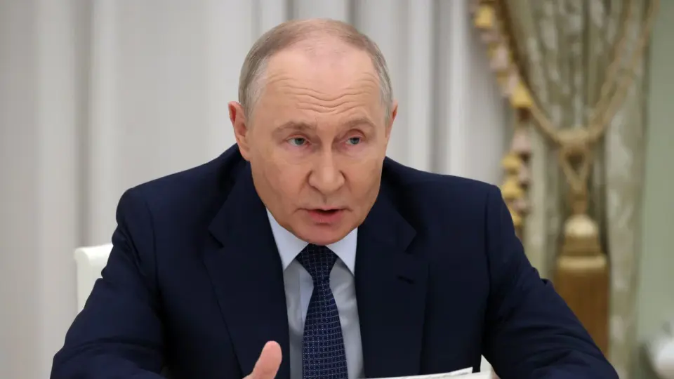 Putin Orders Fourth 2026 Army Expansion as Zelenskyy Cites 8,000 North Korean Troops in Russia