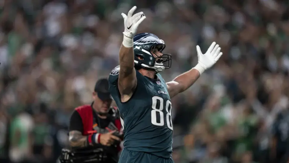 Eagles’ Post-Super Bowl Collapse Accelerates as Trade Deadline Looms