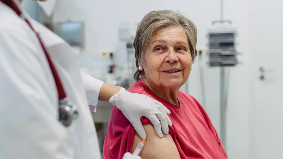 Shingrix May Cut Dementia Risk by Nearly a Quarter in Seniors