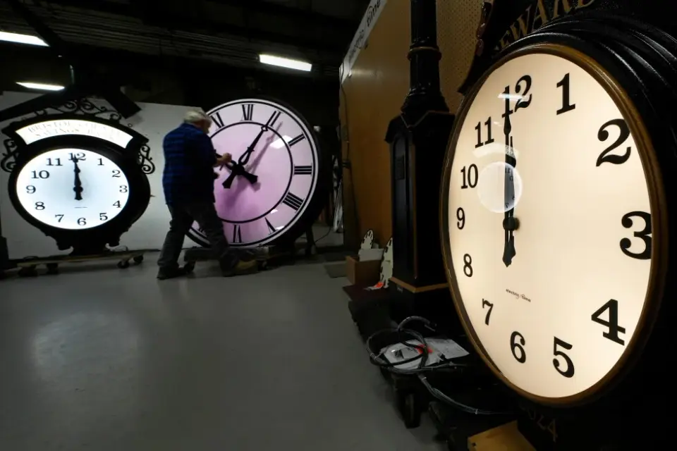 Trump publishes Cotton's number to force daylight saving vote