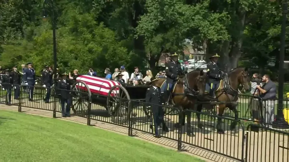 Lindsey Graham’s Final Journey: From Columbia Procession to Private Burial