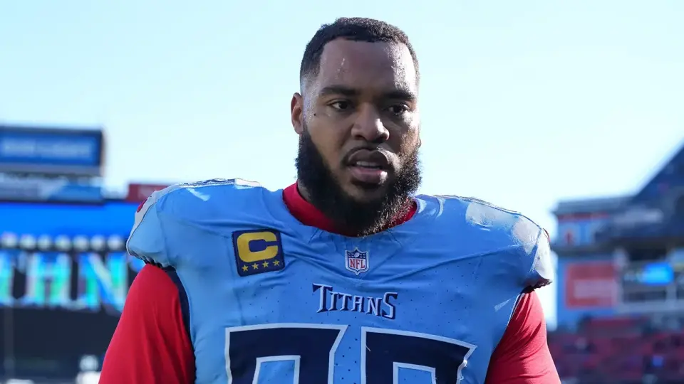 Bears Trade Two First-Rounders for Simmons in Historic Deadline Move
