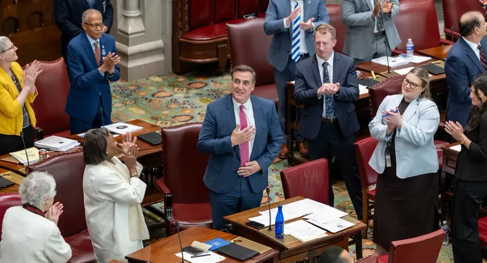 New York Democrats push constitutional change to seize redistricting power for 2028 maps