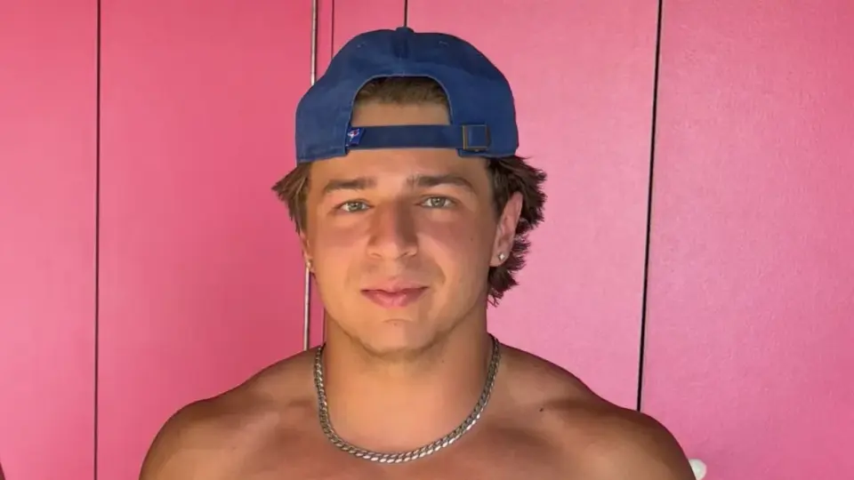 Teen Pays $5,000 for Controversial 'Looksmaxxing' Bootcamp, Now Seeking $40,000 Jaw Surgery