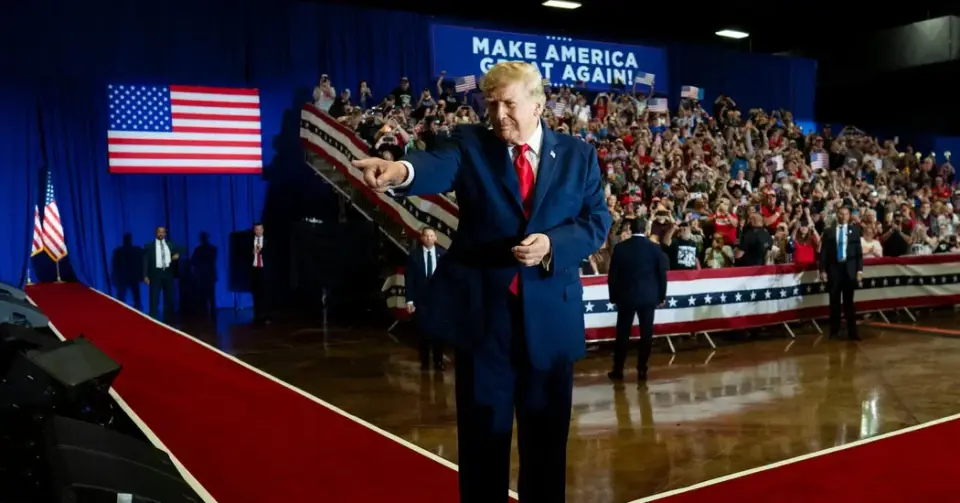 Trump Blames 'Public Relations' for Economic Gripes as Midterms Loom