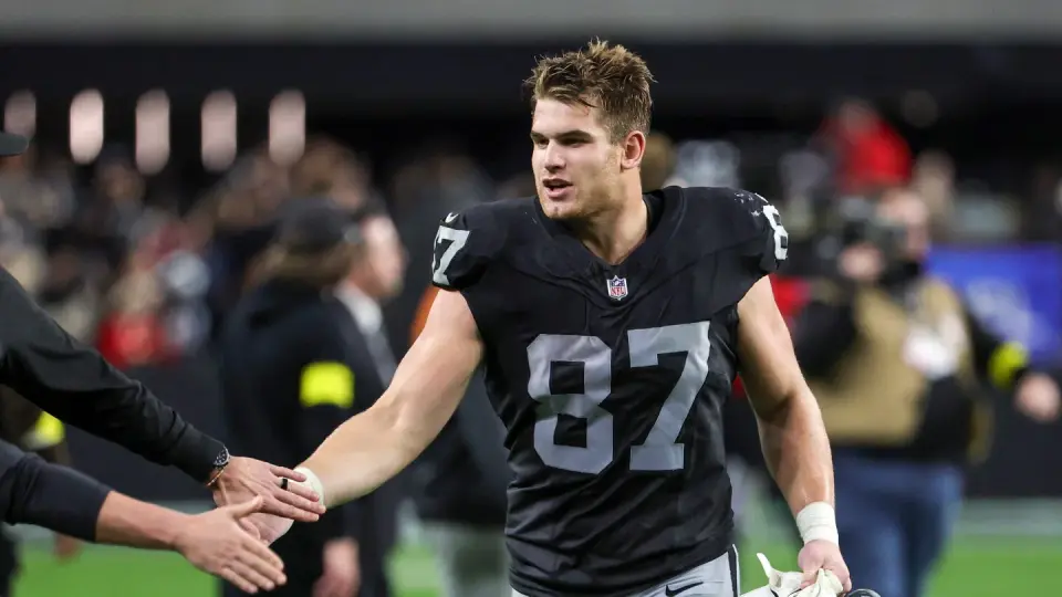 Raiders Lock in Michael Mayer with $45M Extension Amid Bowers Absence