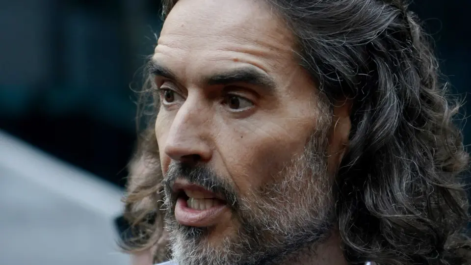 Russell Brand Testifies in London Trial, Denies All Charges Amidst Lack of Supporting Witnesses