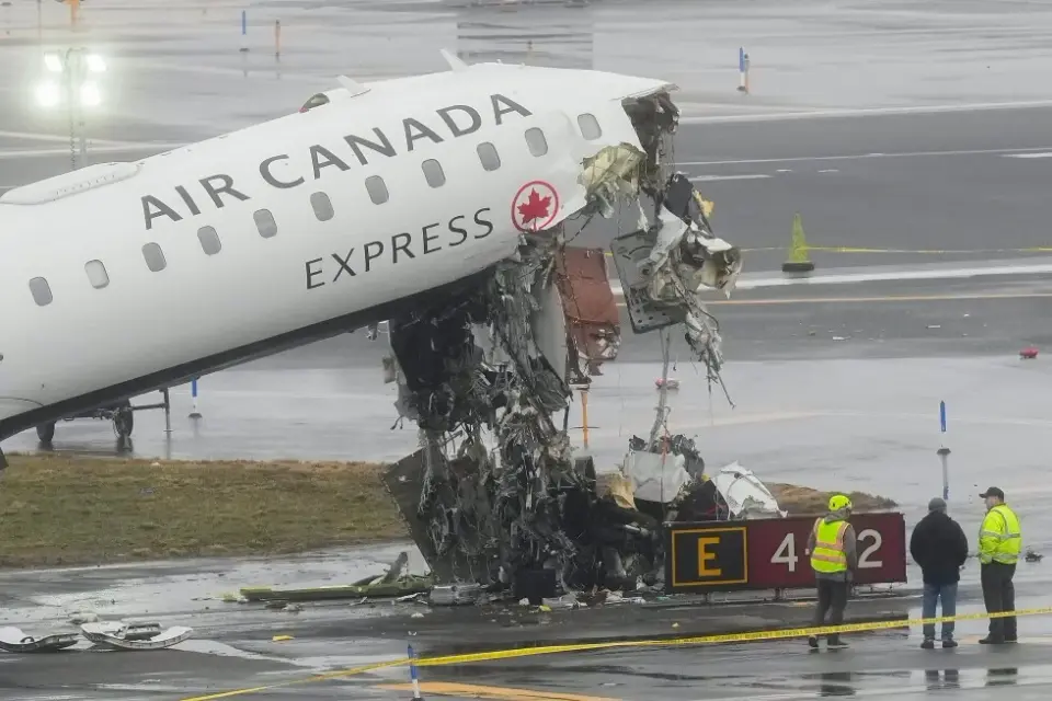 NTSB flags runway-incursion and radar gaps in LaGuardia crash