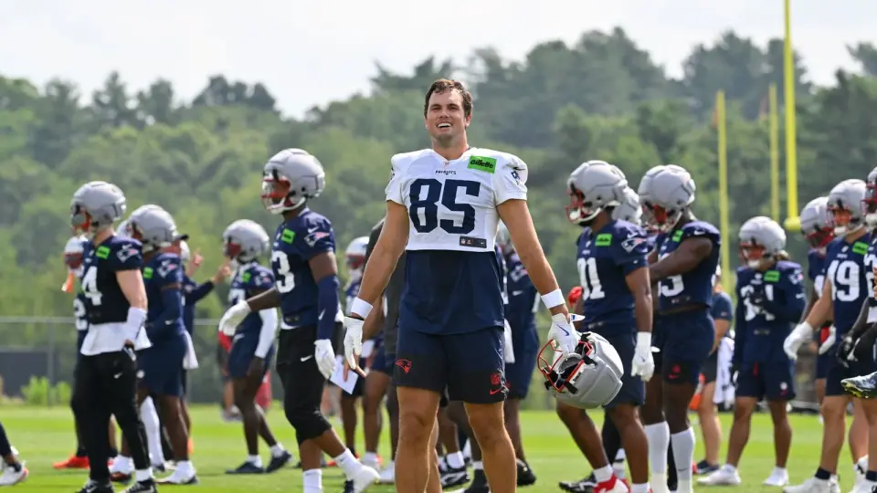Patriots Practice Day 13: Henry Extends Contract as Maye Leads Ahead of Colts Joint Sessions