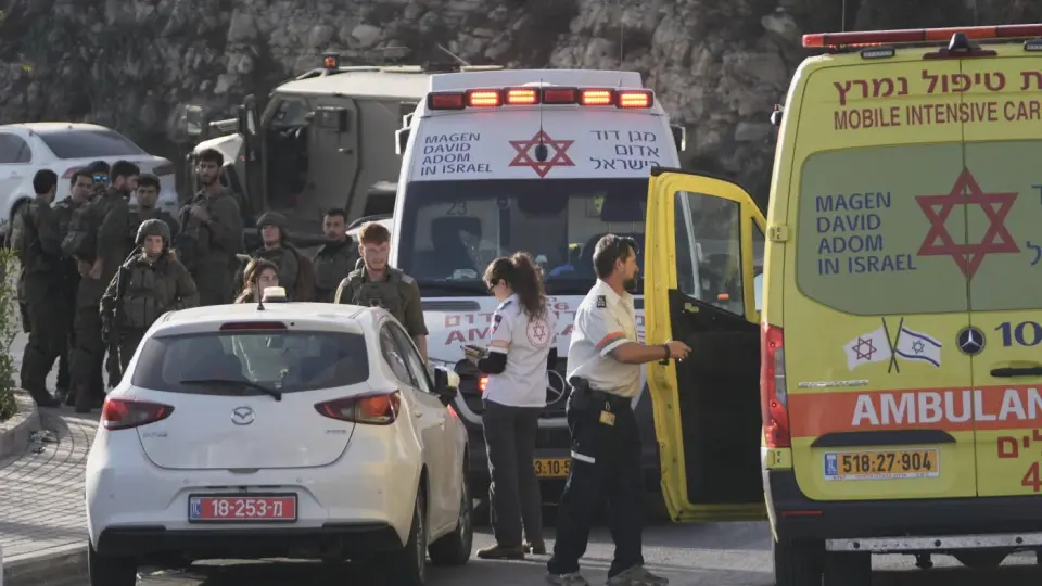 Hebron Shooting Triggers West Bank Closure and Election-Week Tensions