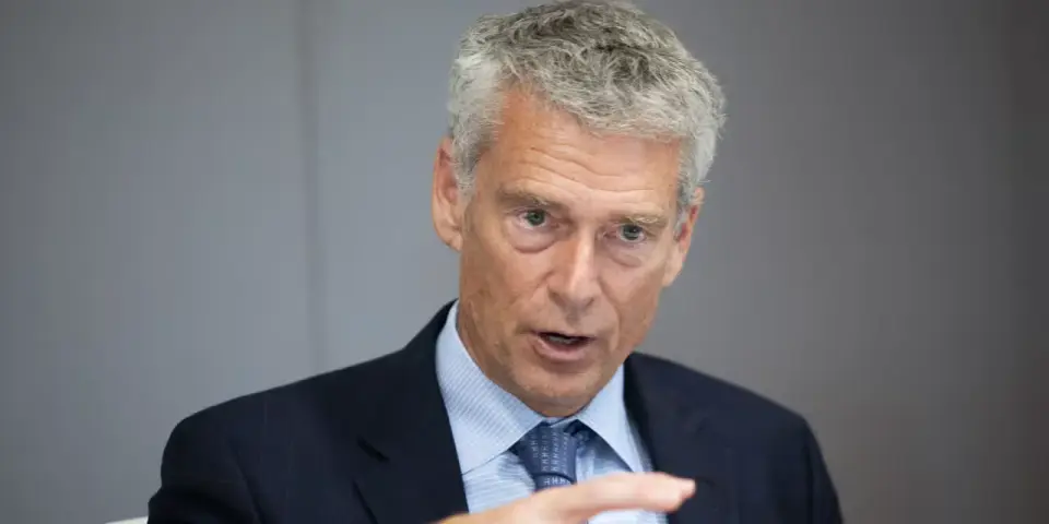 Lumentum Rockets on Strong Q4 Beat, Raises 2027 Outlook