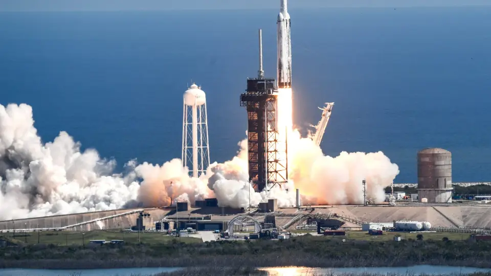 Florida primed for rare Falcon Heavy and Atlas V rocket doubleheader