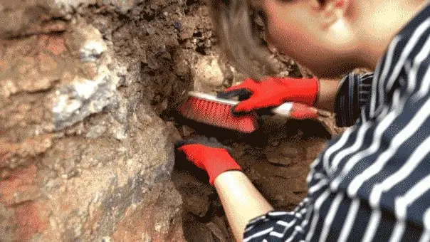 Roadwork in Tbilisi Uncovers 1,000-Year-Old Pottery Cache Beneath Main Boulevard