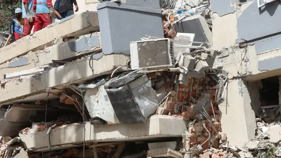 Venezuela rattled again as 4.9 quake hits after deadly week