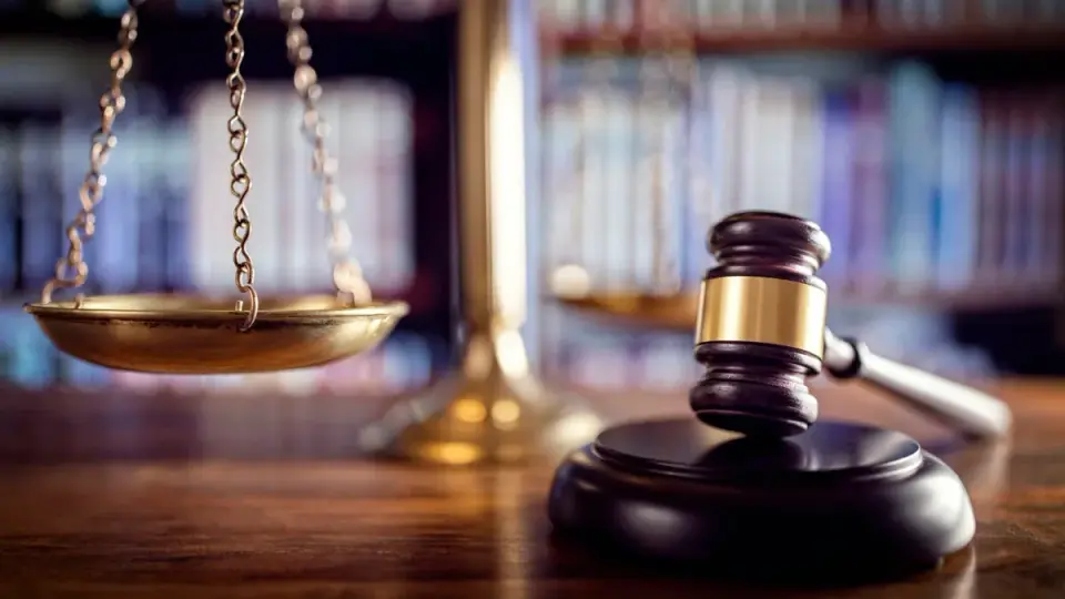 AI-Driven Pro Se Suits Flood Courts, Study Warns