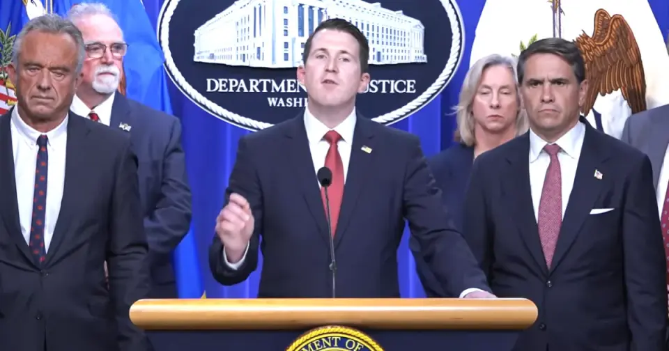 Florida-linked sweep charges 455 in $6.5B health-care fraud crackdown
