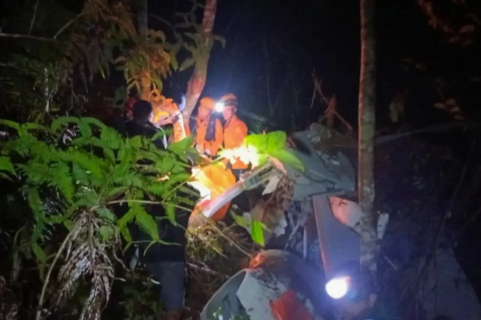 Eight Die in Helicopter Crash Over Indonesian Borneo