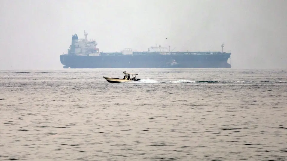 Hormuz oil flows hold steady despite record October tanker attacks
