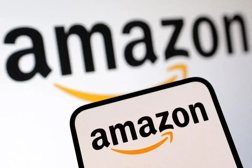 Amazon’s Record $42B Cash Burn and $220B AI Spend Plan Trigger Stock Plunge Despite AWS Growth