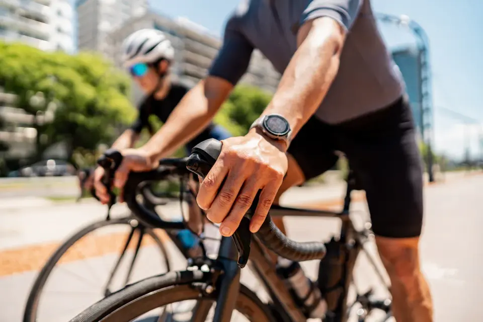 Smartwatches Overestimate Calorie Burn by About a Quarter, Study Finds