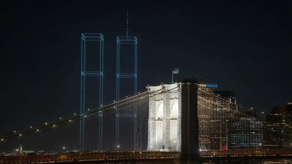 2,977 Drones Rebuild Twin Towers Over New York Harbor for 9/11 Anniversary