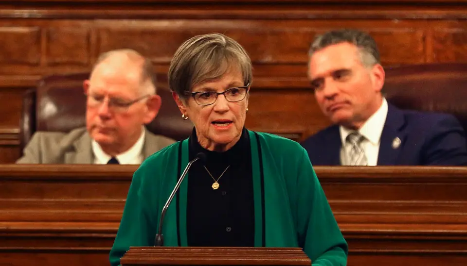 Kelly vetoes 24 bills and 31 budget items, signaling a renewed Kansas budget showdown