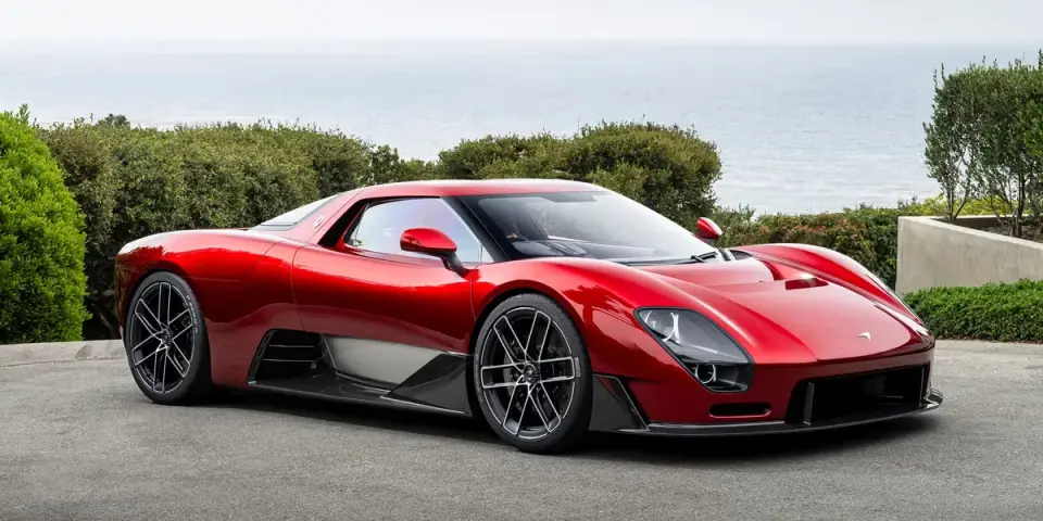 McLaren MCL 6GT Bridges Bruce McLaren's Past with a Manual Future