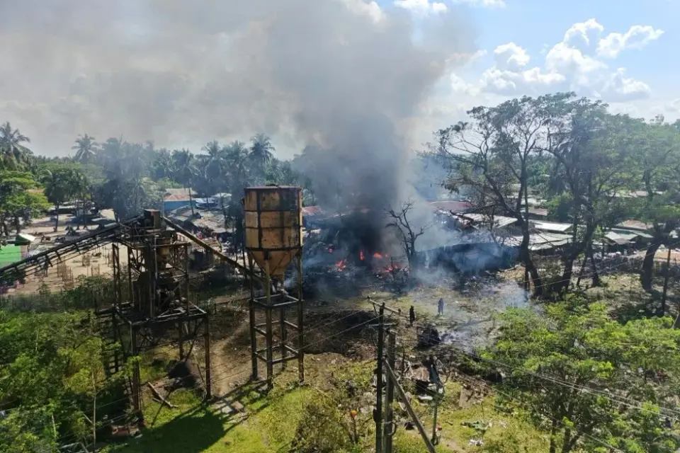 Myanmar Military Strikes Rakhine Market, Killing Dozens Amid Civil War