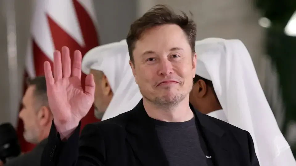 Musk fulfills a dying teen’s last wish by answering eight questions and naming her plush as SpaceX mascot
