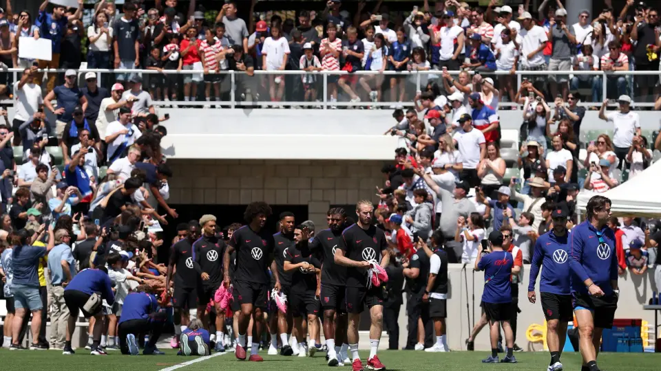 USMNT opens Irvine World Cup camp with 5,500-fan welcome as Richards trains fully