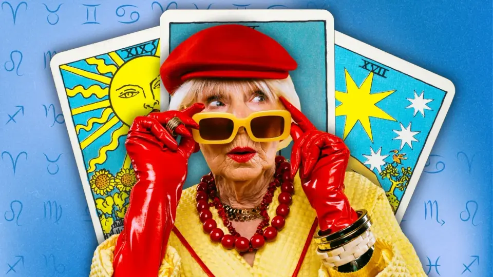 Queen of Cups Sets Monday’s Tarot Tone for All Zodiac Signs