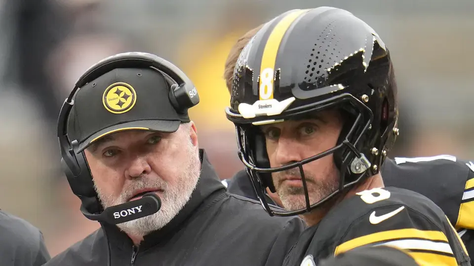 Rodgers and McCarthy Apologize for On-Field Clash After Steelers' Loss to Browns
