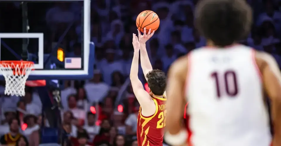 Kentucky lands Iowa State transfer Milan Momcilovic, reshaping the Wildcats' frontcourt